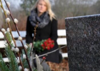 ესმით თუ არა მიცვალებულებს ახლობლების ხმა – სასულიერო პირების ახსნა